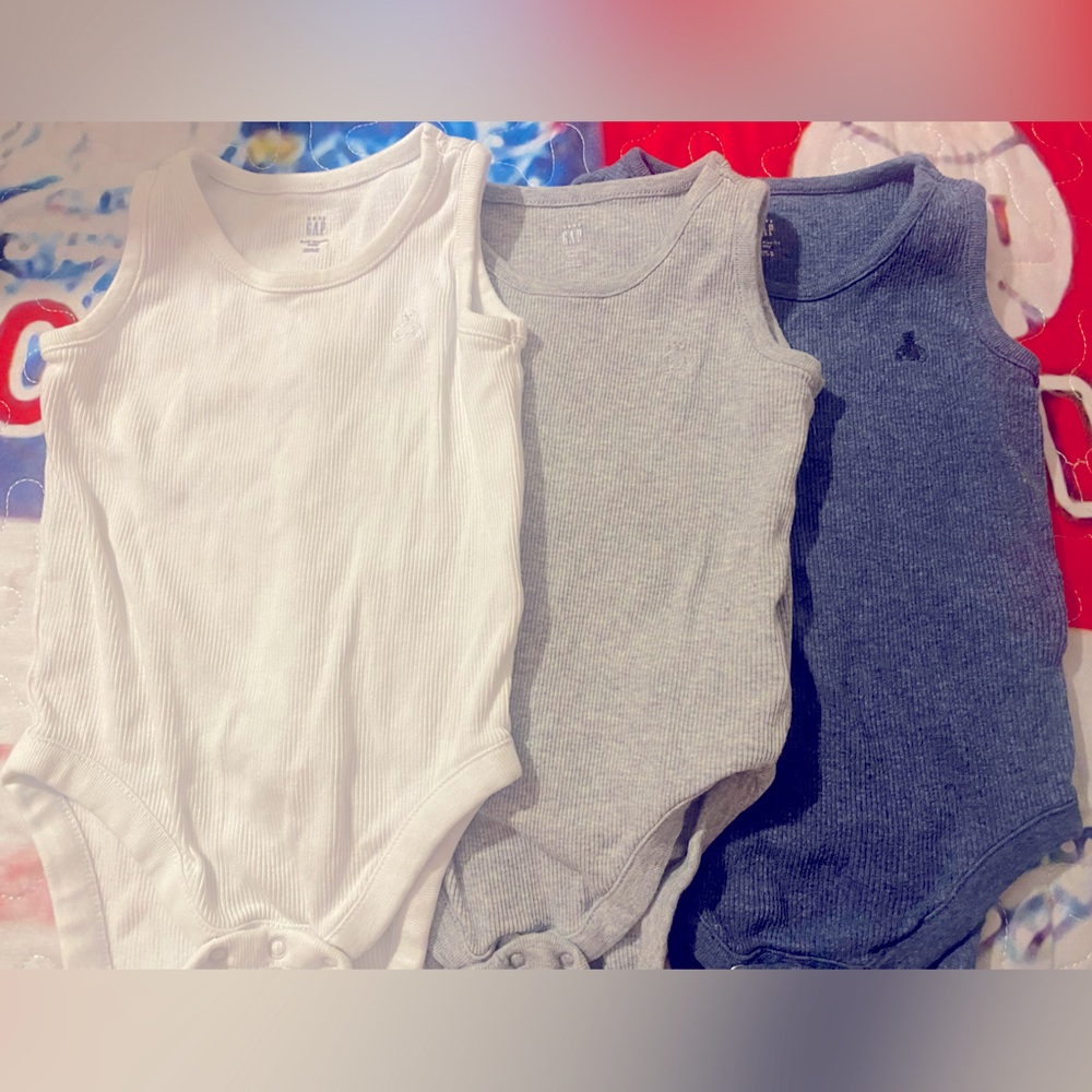 6-12 months boys Baby Gap sleeveless bodysuits